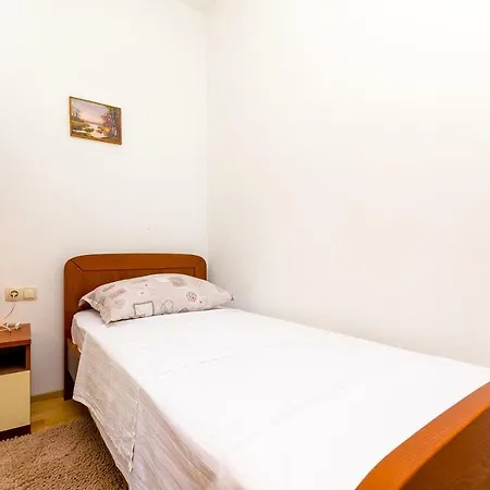 Διαμέρισμα Ivan *